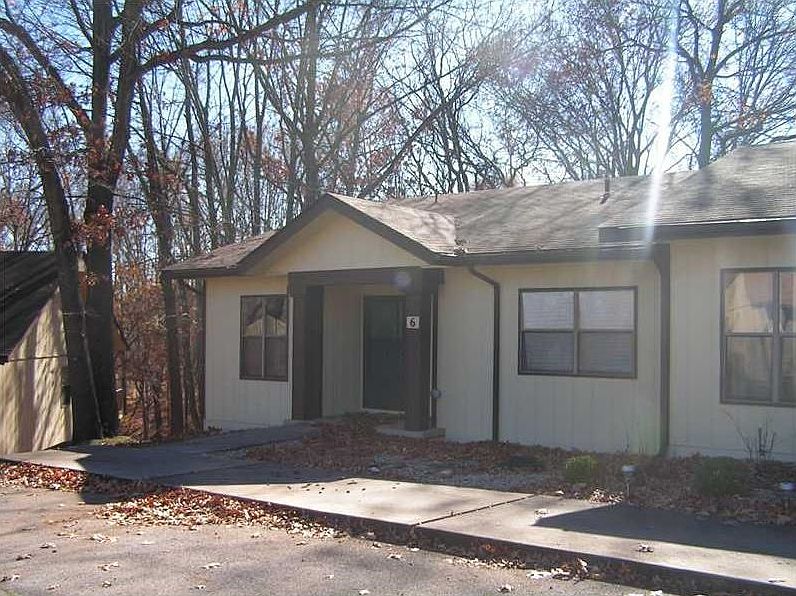 1st image of 6 Yates Dr
