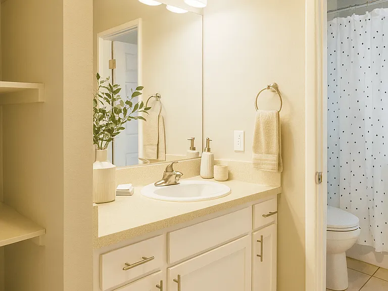 Catalina Crest Apartments — Photo 6