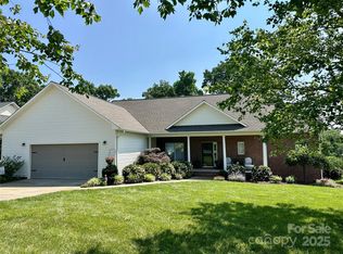 4628 Plantation Dr, Morganton, NC 28655