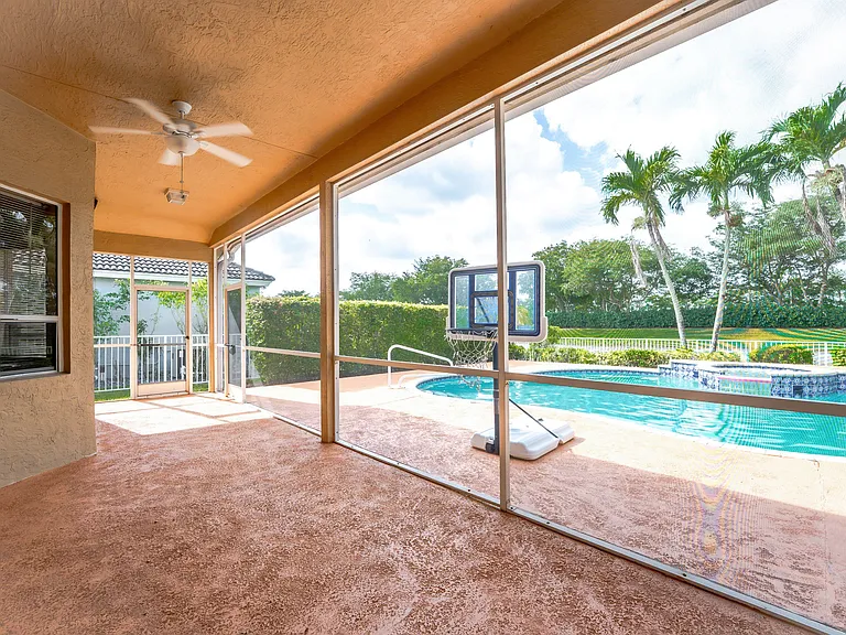 12630 Torbay Dr — Photo 34