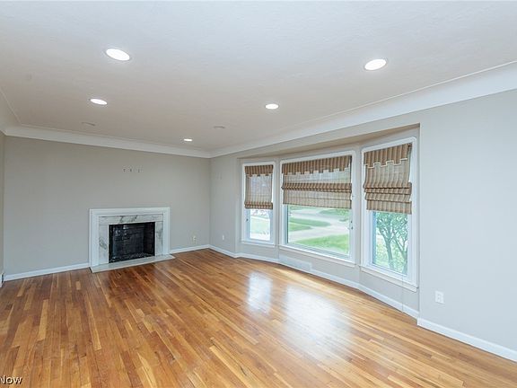 3rd image of 4441 Baintree Rd