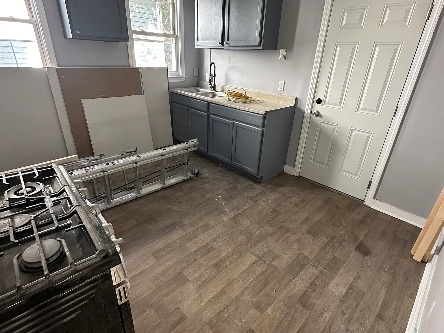 3 bed, 1200 sqft, $1,449 — Photo 2