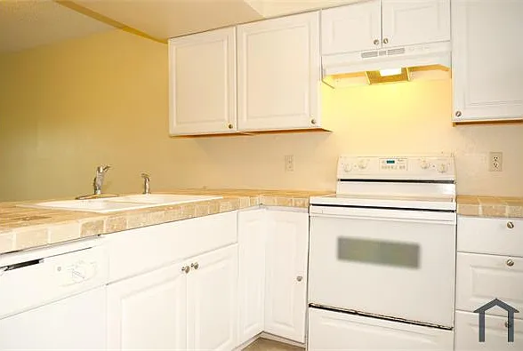 5524 Decatur St — Photo 7
