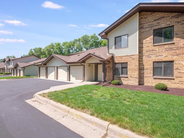 2910 Mounds View Blvd #8, Mounds View, MN 55112