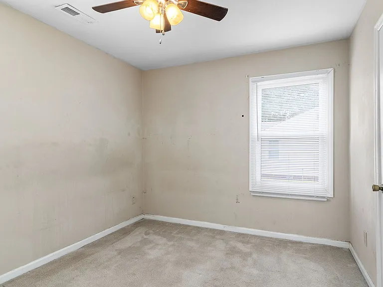 503 Woodfin Rd — Photo 3