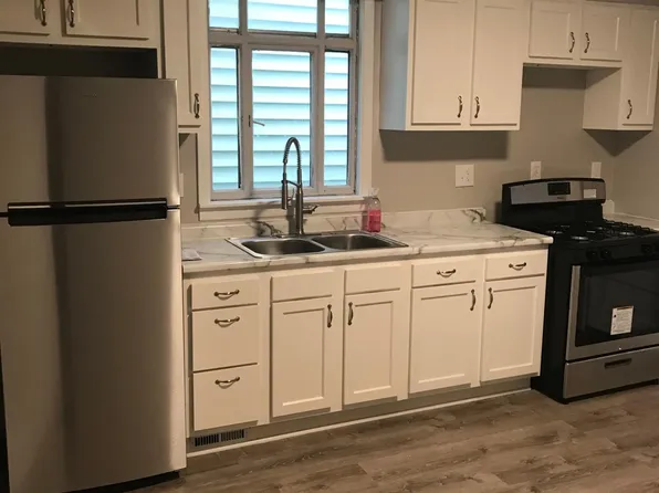 410 10th St, New Brighton, PA 15066