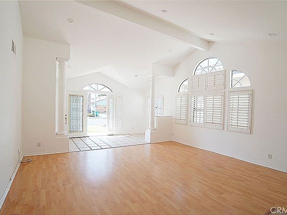 2nd image of 14925 Laurelgrove Cir