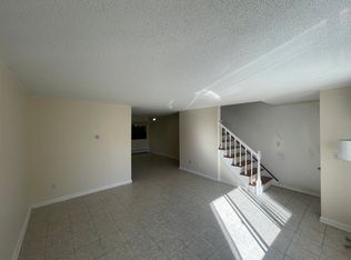 294 Meridian St APT L, Groton, CT 06340