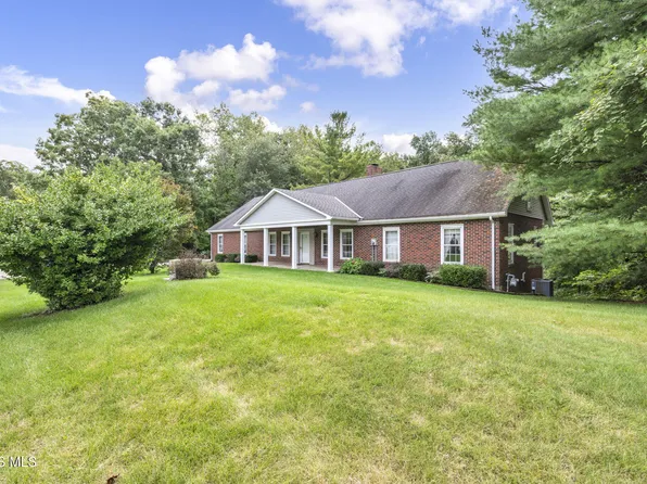 1040 Edgewood Dr, Upper Sandusky, OH 43351