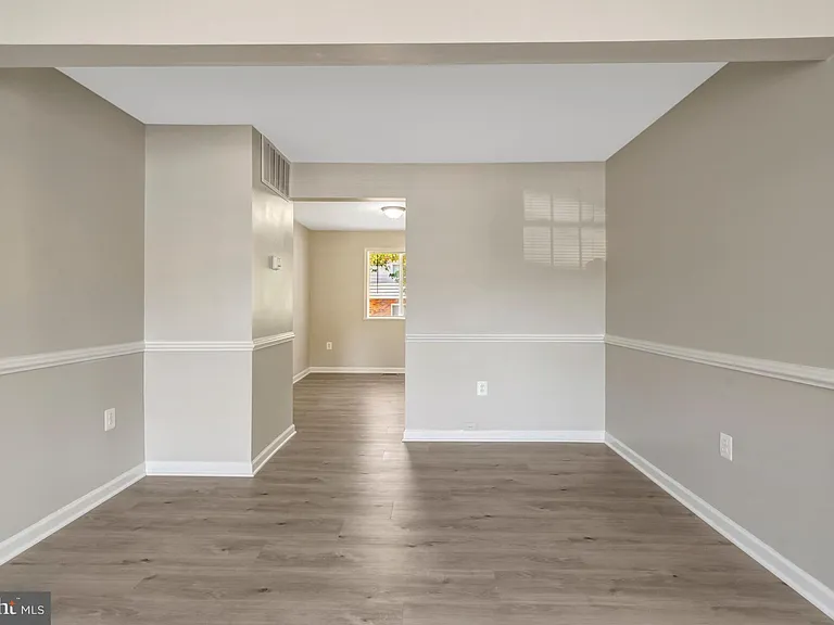 7065 Leewood Forest Dr — Photo 8