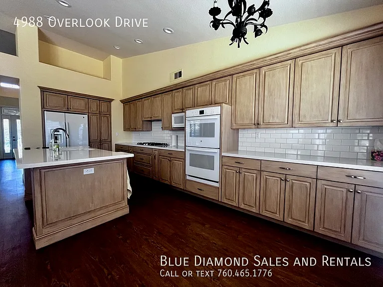 4988 Overlook Dr — Photo 8