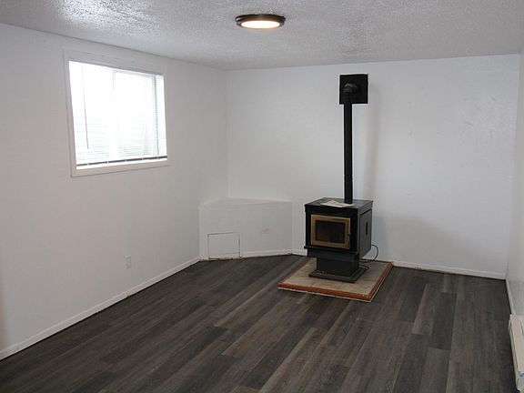 5th image of 945 W Crowley St #945