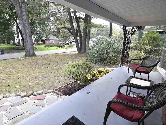 2nd image of 159 Willow Ln