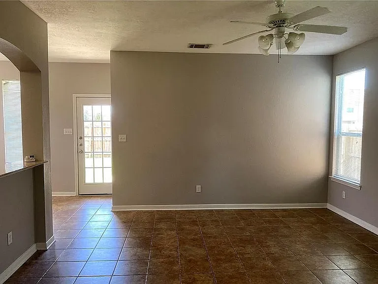 4110 McLister Dr — Photo 6