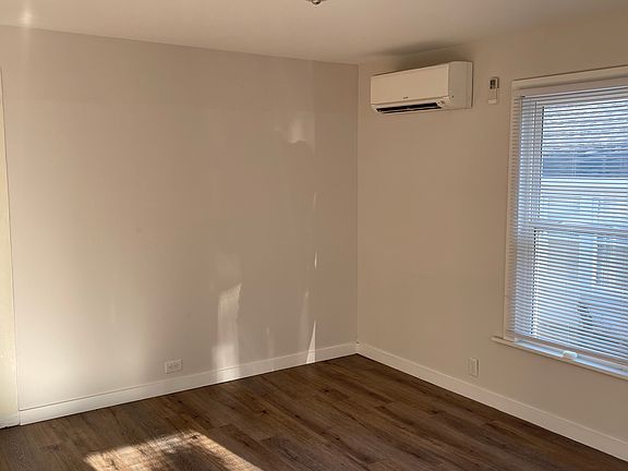 FRONT ROOM