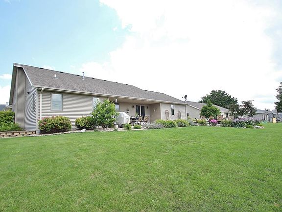 3rd image of 1418 Wedgewood Dr