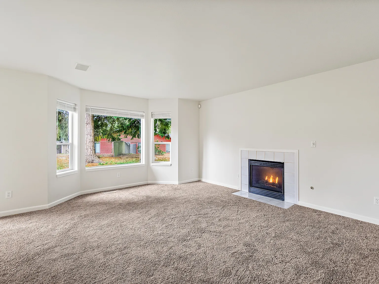 14426 Beverly Park Rd, Edmonds - 2 — Photo 3