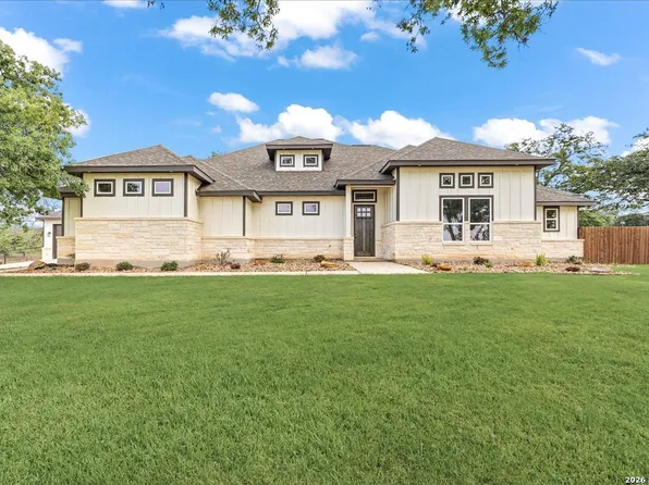 120 Timber Heights, La Vernia, TX 78121