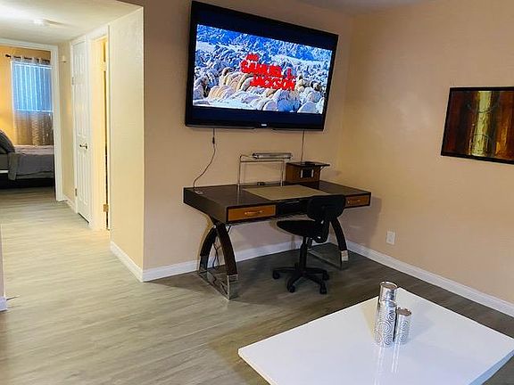 4th image of 493 McKellar Cir #2