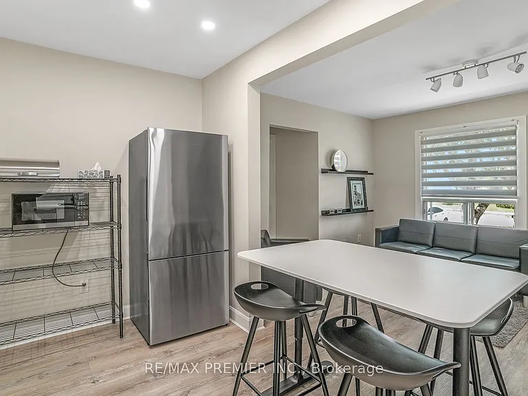 71 Clark Ave — Photo 10