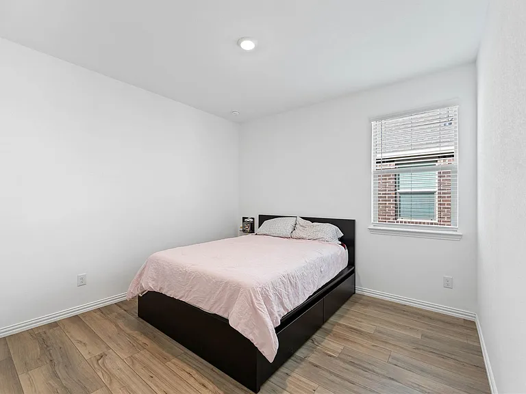 1209 Mesquite Ln — Photo 12