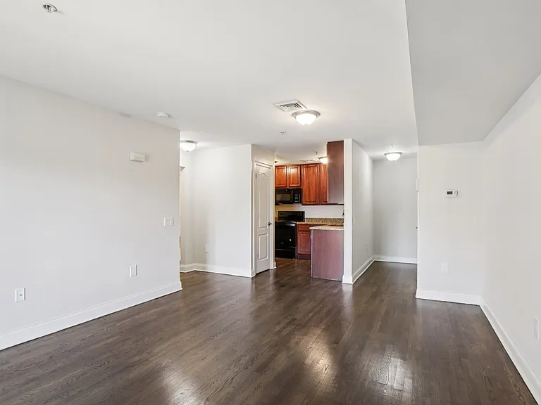 Summit Ridge Luxury Apartments — Photo 65