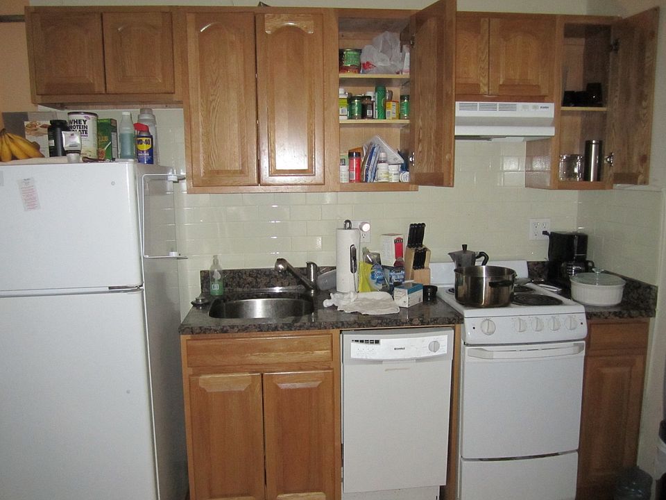 2nd image of 19 Symphony Rd #10