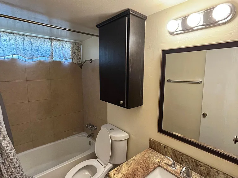 4225 Estrella Ave #6 — Photo 18