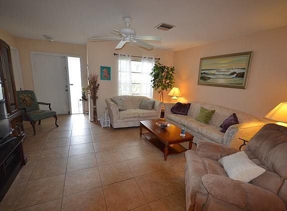 3rd image of 479 Sunnyside Dr