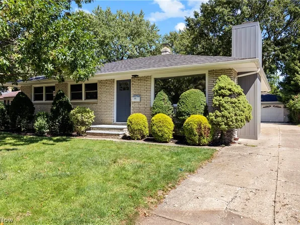 3815 Spencer Rd, Rocky River, OH 44116