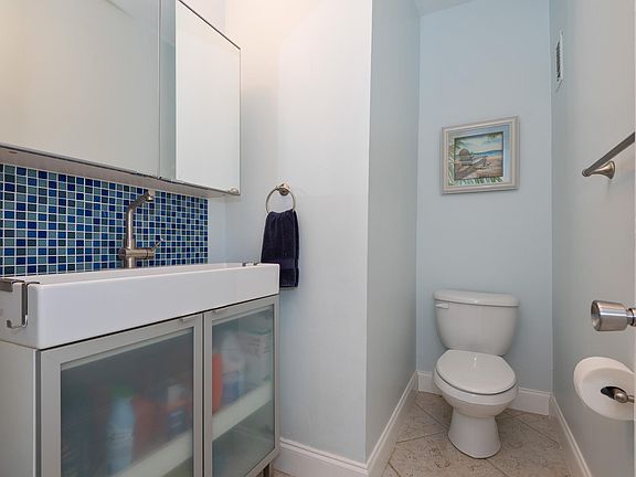 5th image of 619 Orton Ave APT 203