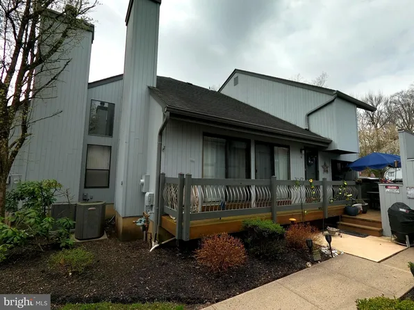 16 White Oak Ct #1670, Monmouth Junction, NJ 08852
