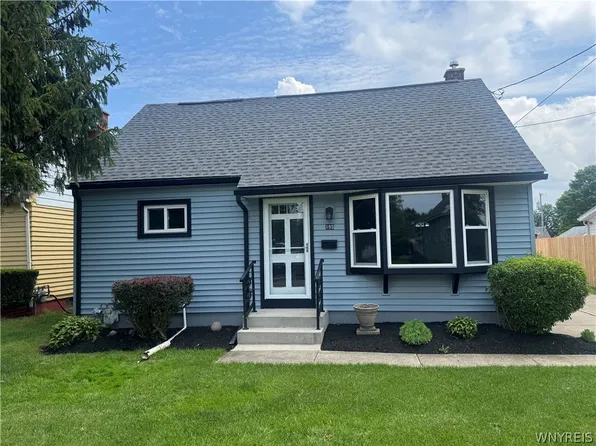 195 Aris Ave, Cheektowaga, NY 14206