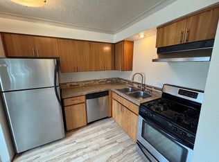 8950 N Kellogg St APT 1, Portland, OR 97203