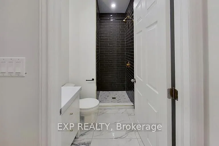 327 Catherine St #C — Photo 2