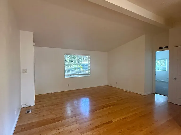 21 Pierson Street — Photo 4