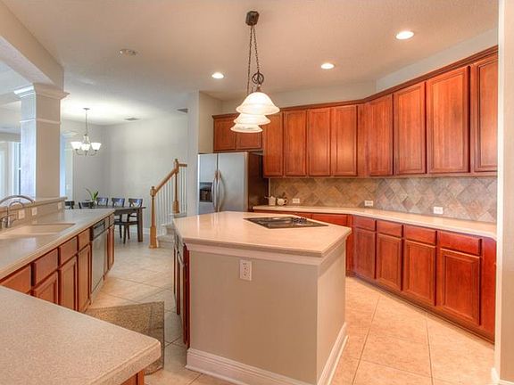 5th image of 11913 Mandevilla Ct