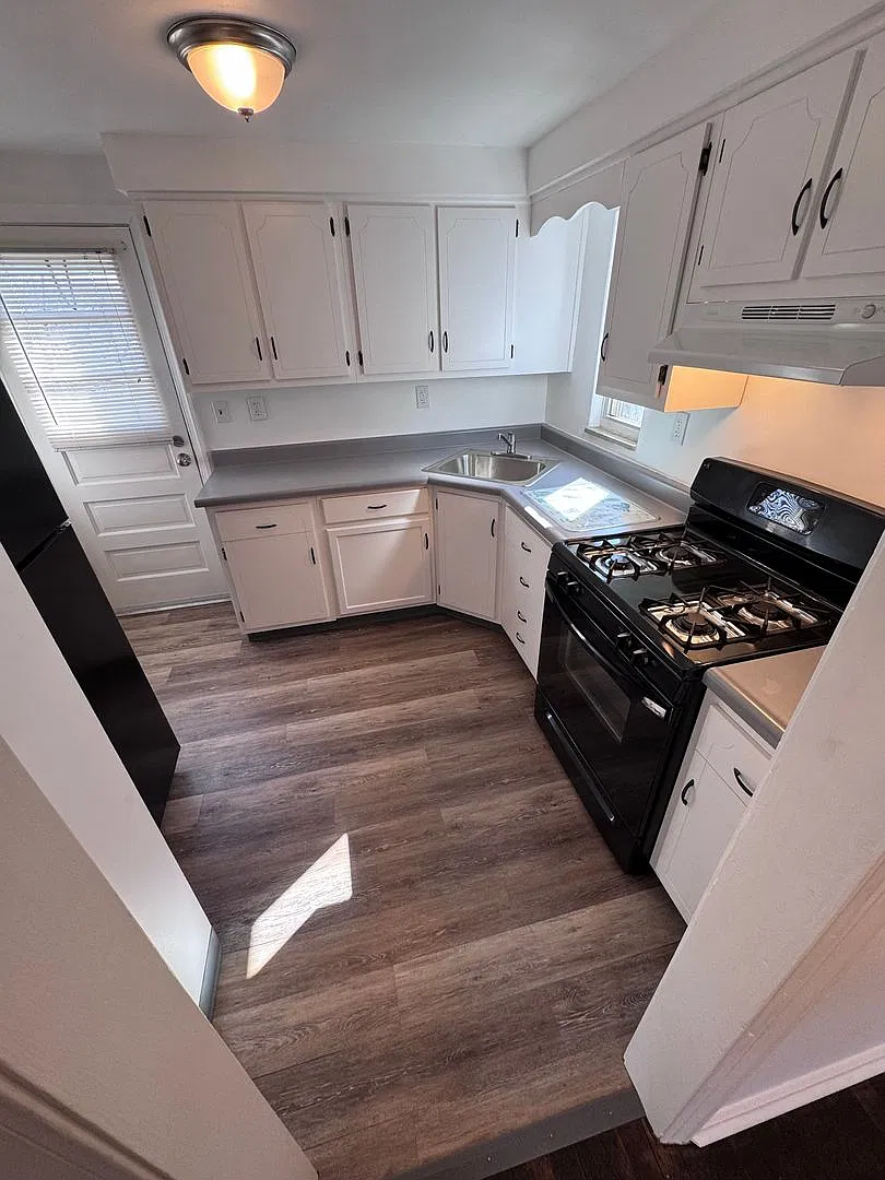 Updated 2-Bedroom 1-Bath House in Duquesne!! — Photo 1