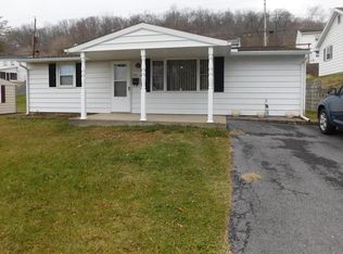 311 4th St, Burnham, PA 17009