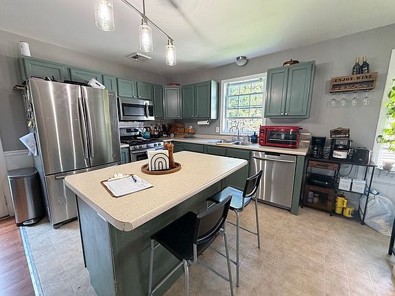 3rd image of 318 Crescent St #B