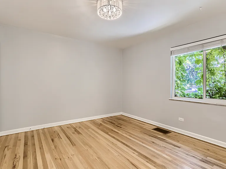 Upstairs Bedroom 1