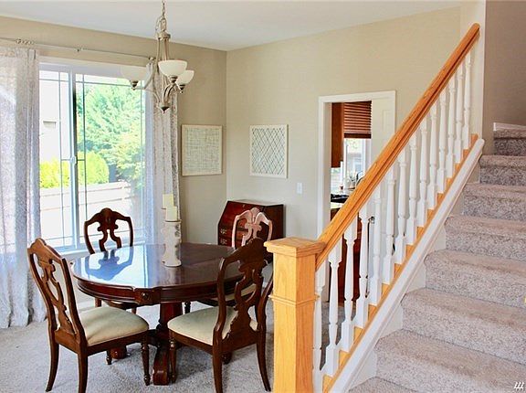 Formal dining area off entry.