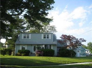 138 Winchester Rd, Fords, NJ 08863