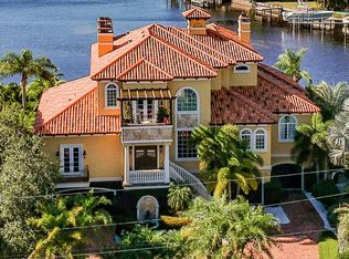 629 N Mayo St, Crystal Beach, FL 34681