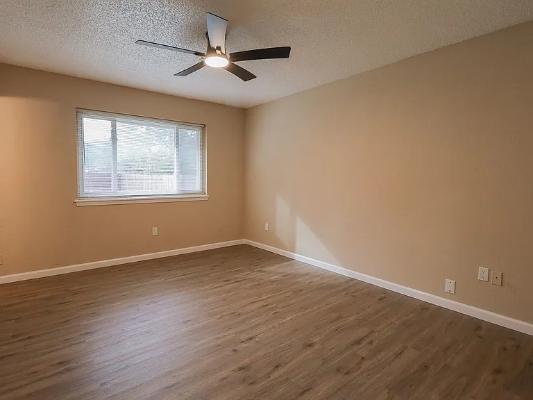3012 S Ash Ct — Photo 26