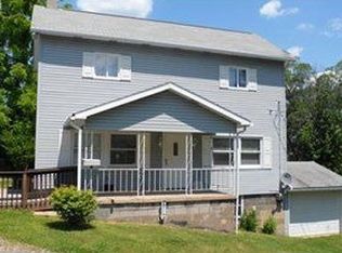 216 Winona Rd, Mc Clellandtown, PA 15458