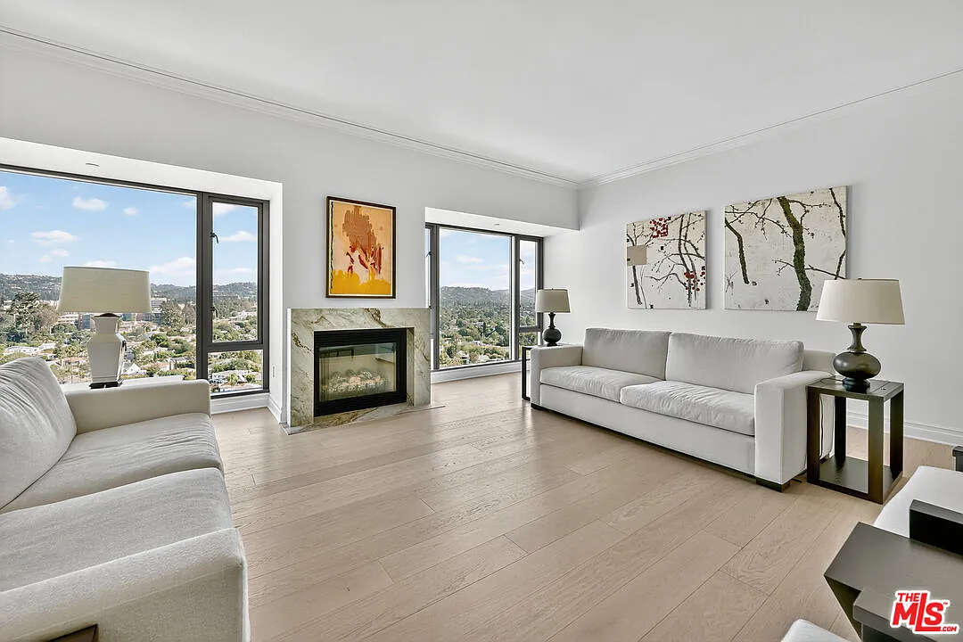 3 bed, 4.0 bath, 3264 sqft, $25,000 — Photo 4