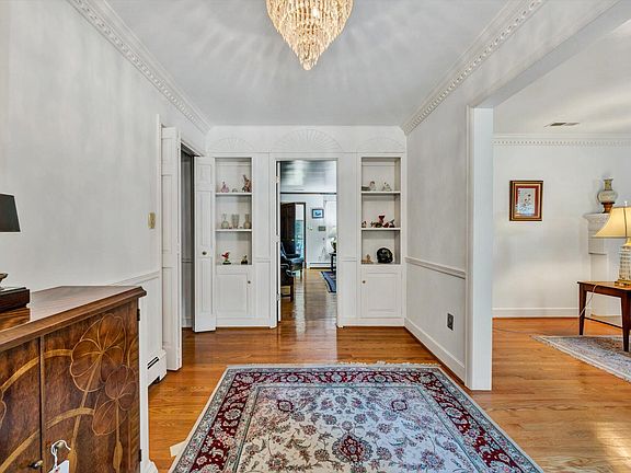 5th image of 5714 Club Ln
