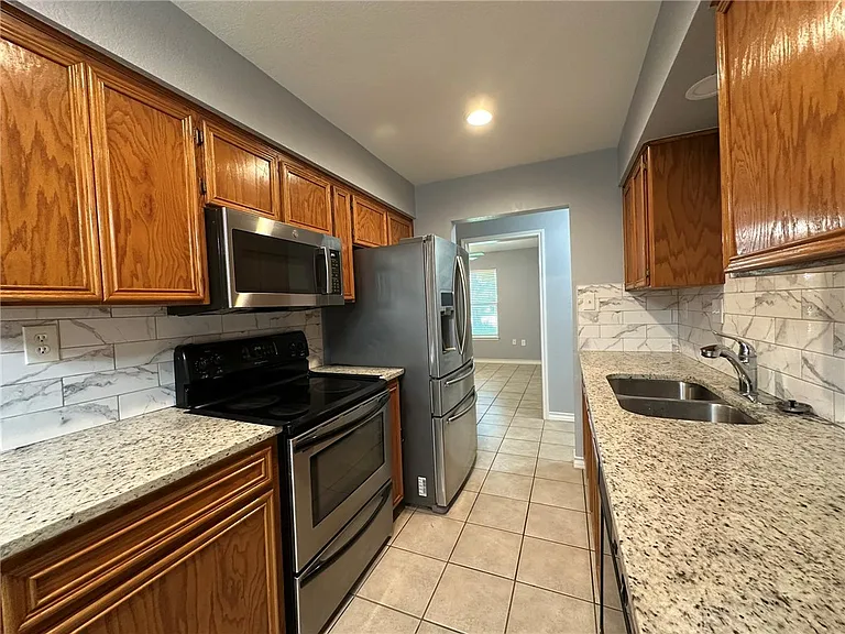2201 Timberline Dr — Photo 9