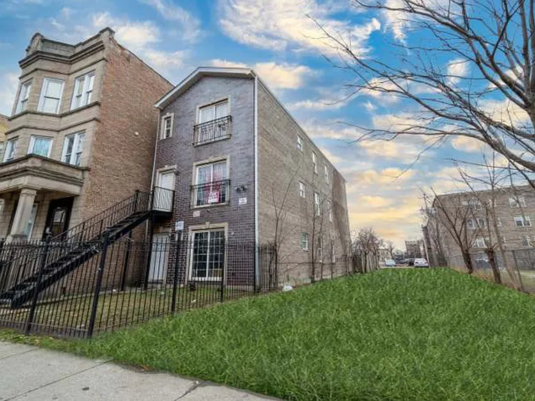 1230 S Lawndale Ave #2 — Photo 2